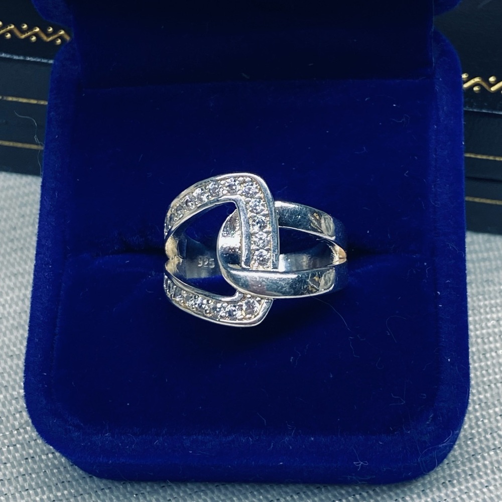 Dazzling Sterling Silver Knot Ring with Crystal Accents